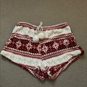 Amazon Festive Red and White Nordic Pattern Shorts